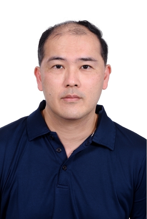黑快明老師